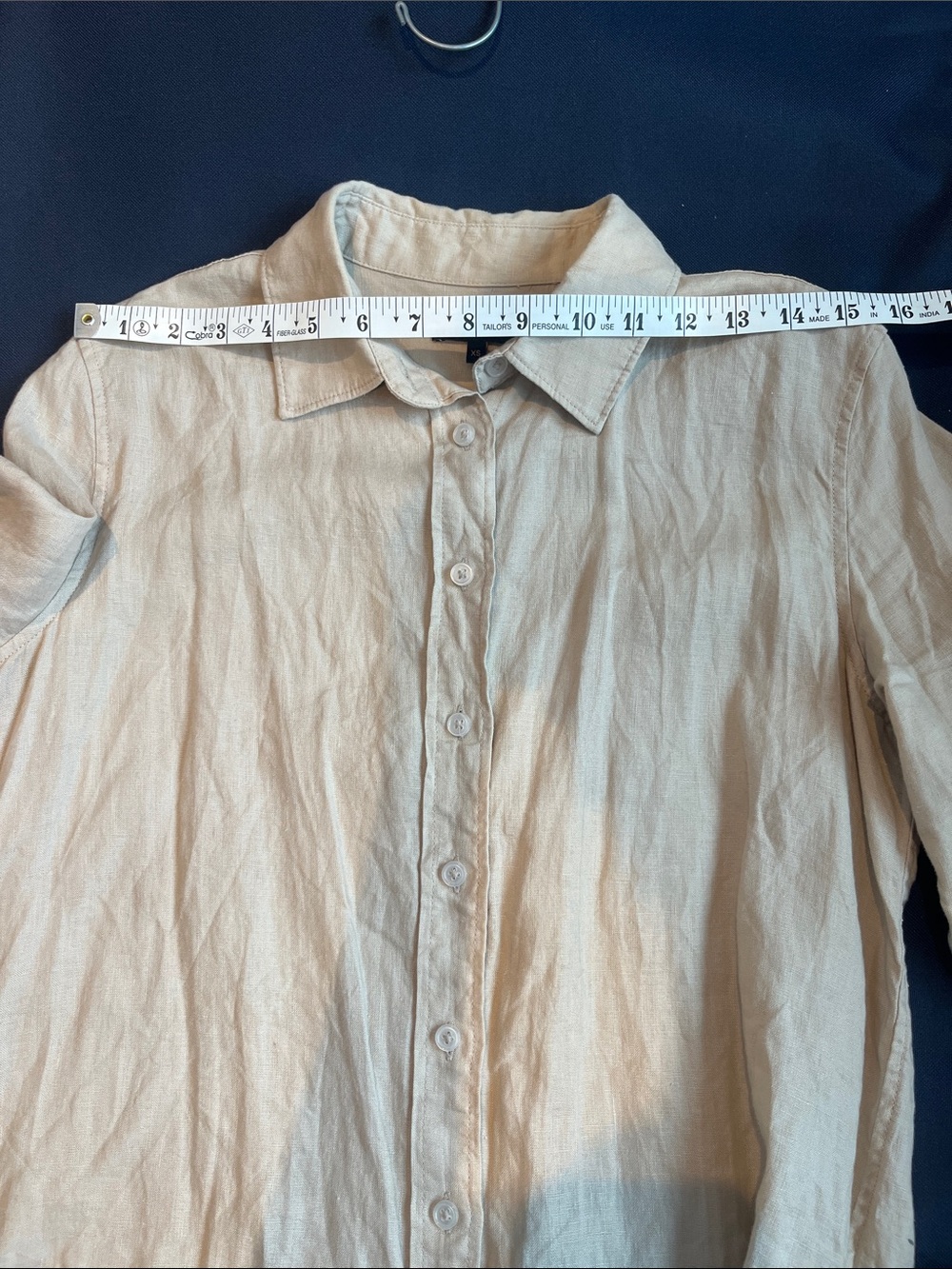 Quince 100% Linen Long Sleeve Roll-Tab Button-Up Shirt in Oatmeal Size XS - Picture 8 of 10